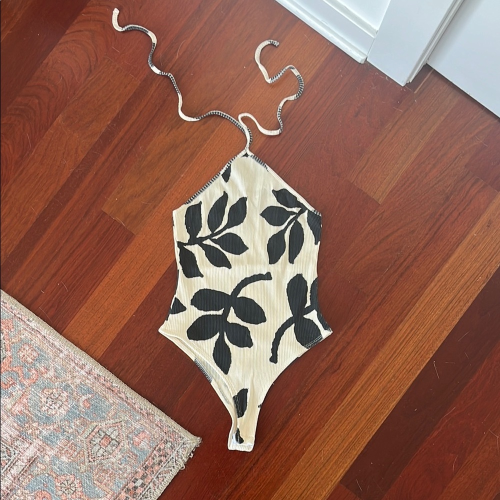 ZARA HALTER TOP